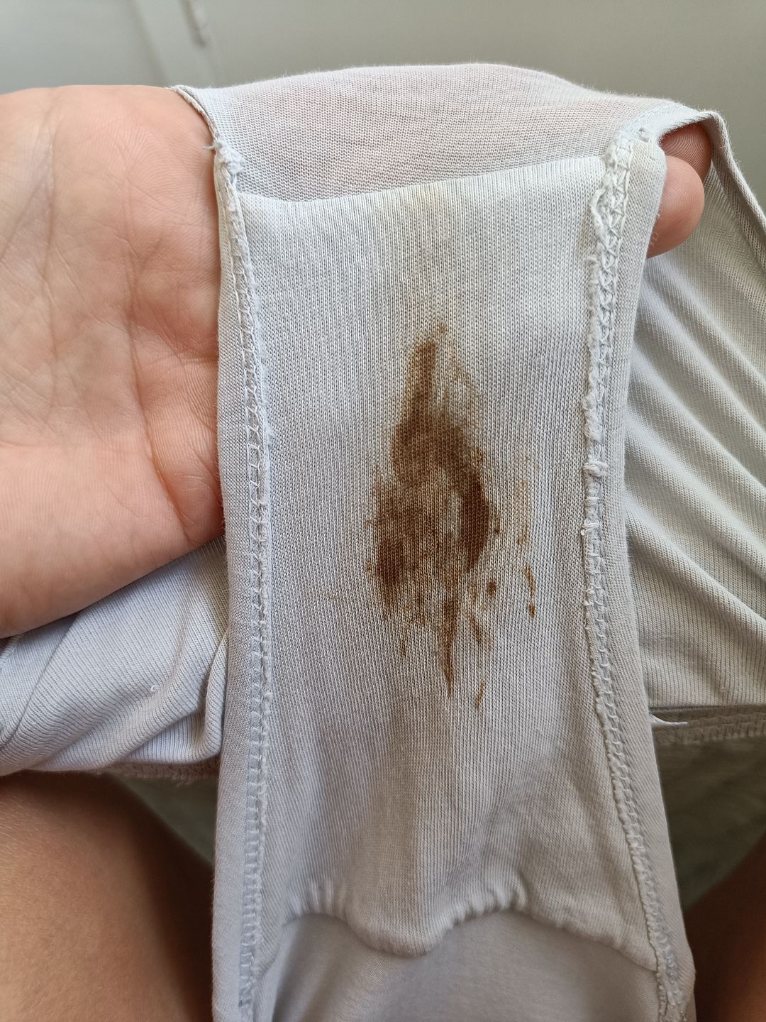 ¿Flujo marrón o rosado? Cómo interpretar sangrados intermenstruales y spotting